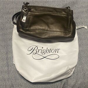 BRIGHTON BRIA PEWTER CROSSBODY ZIP TOP MESSENGER CLUTCH